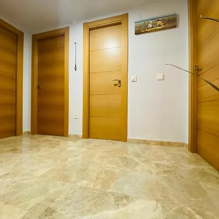 Benaplaya - Fantastica Casa Con Terraza & Piscina, Playa A 200 Metros Malaga